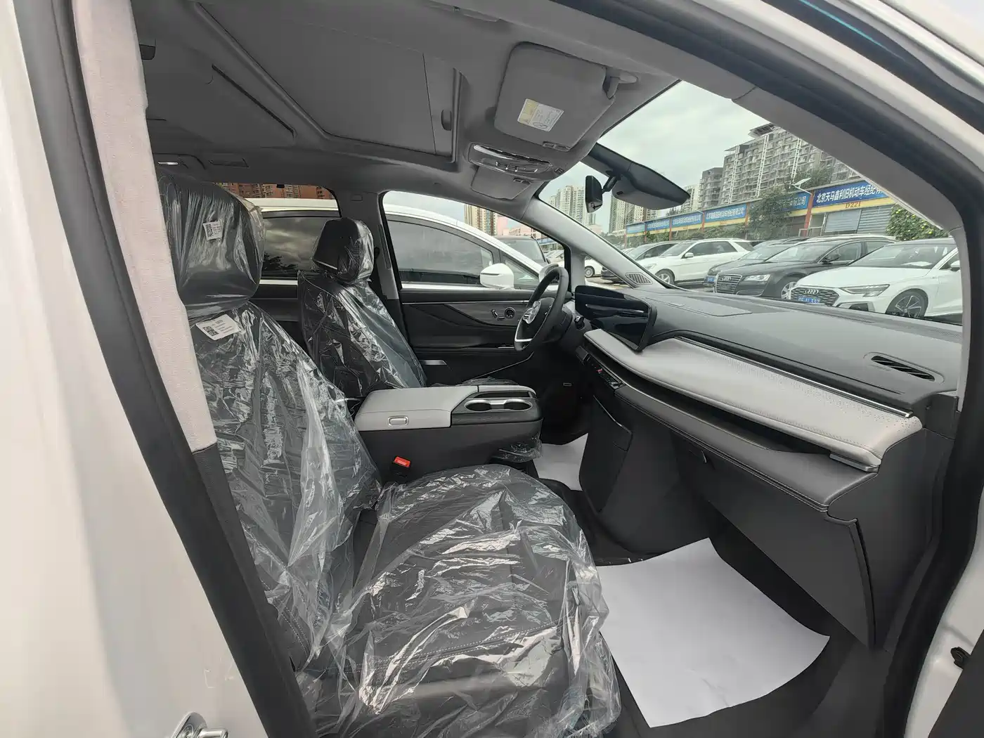 Buick GL8 2026 2026 Luzun Premium Edition