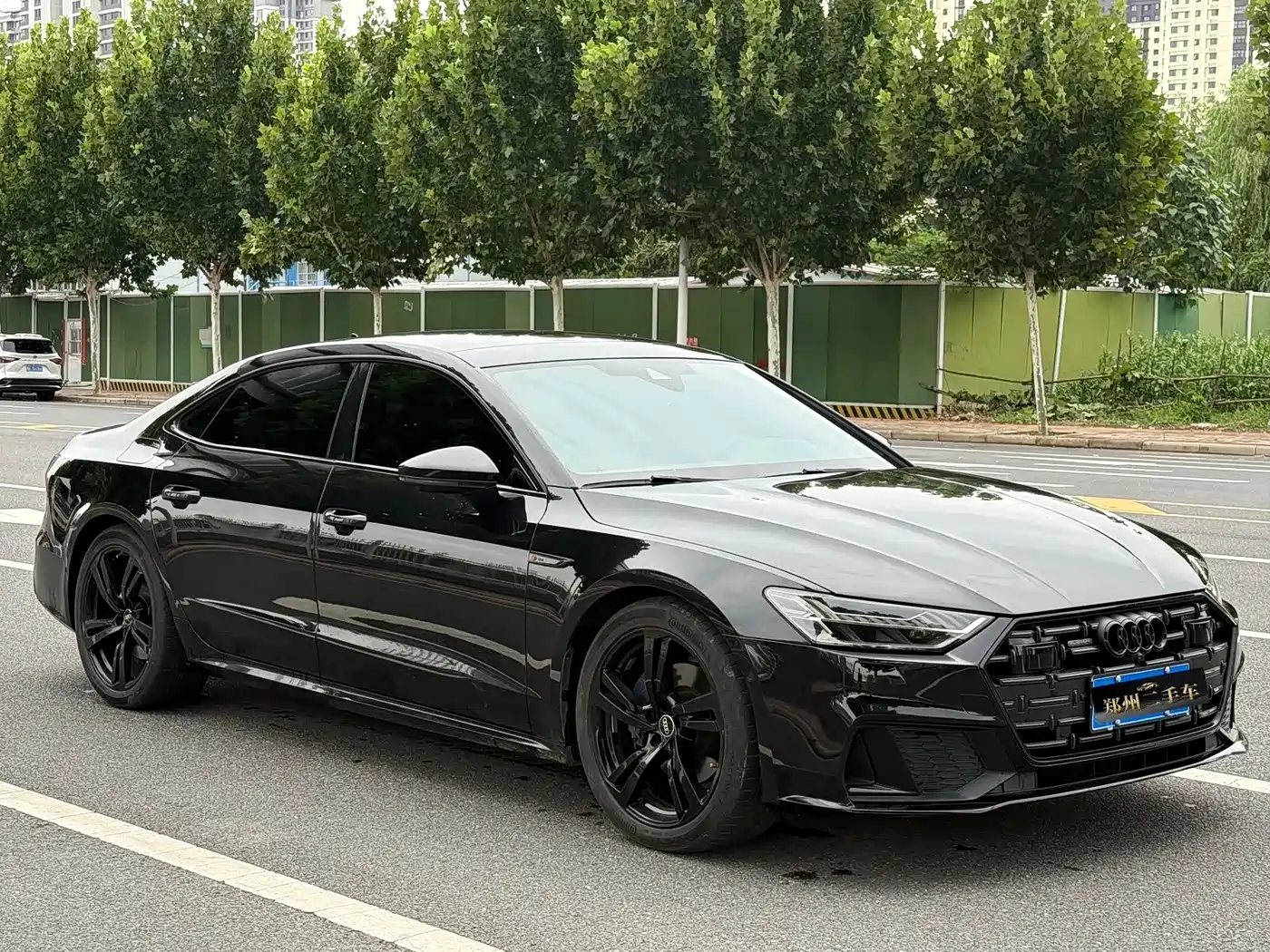 Photo 3 - Audi A7L