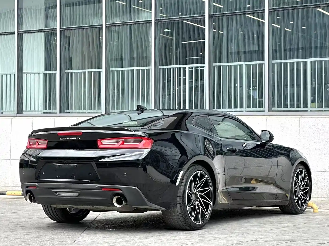 Chevrolet Camaro 2017 2.0T RS фото 8