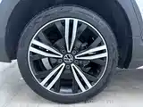 Photo 11 - Volkswagen Touran