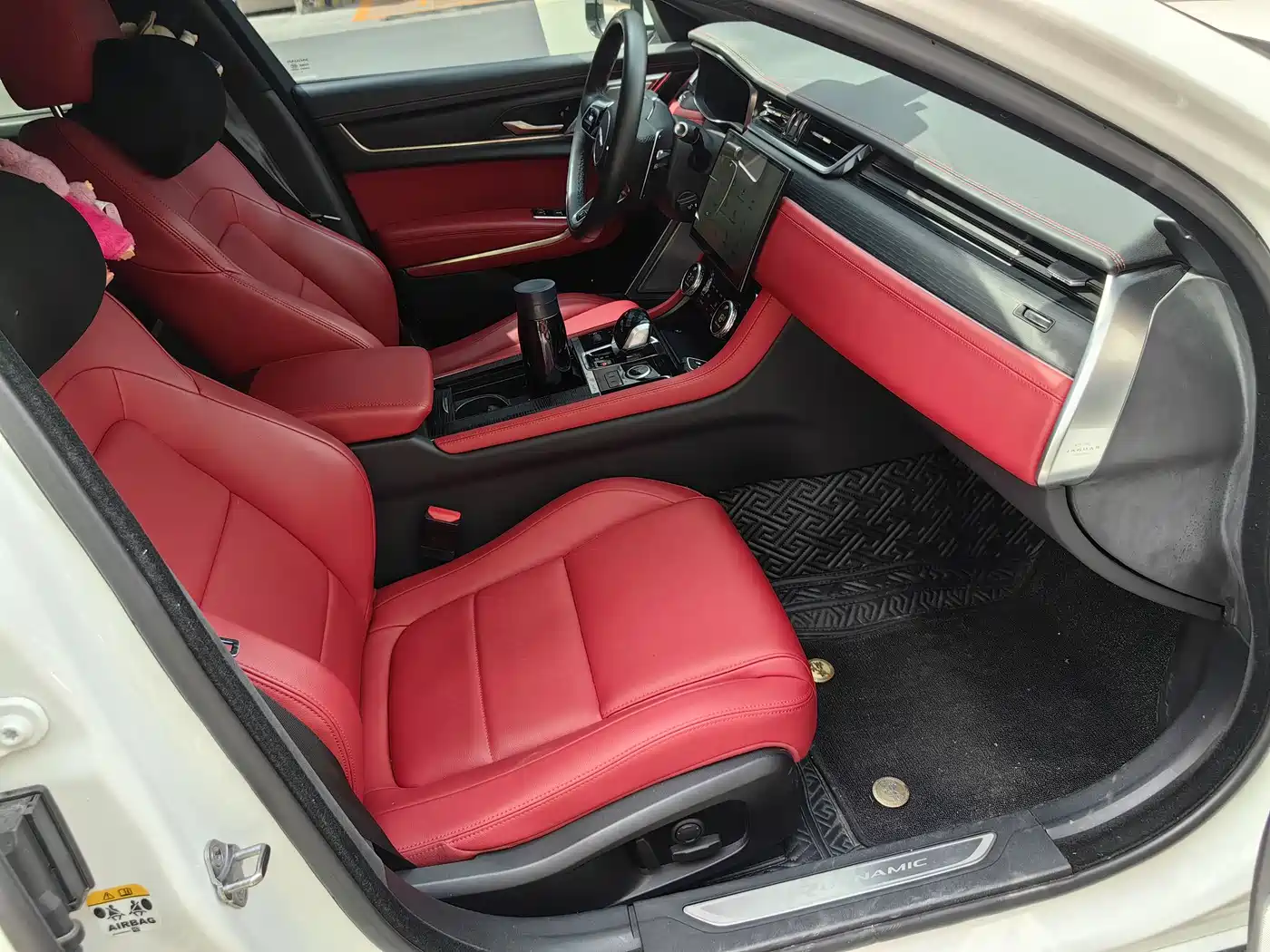 Jaguar XFL 2021 XFL 2.0T P250 AWD Gloss Black Sport Edition фото 20
