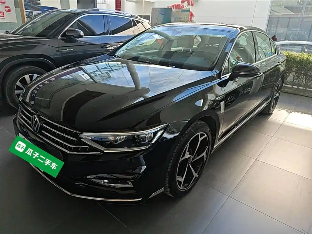 Volkswagen Magotan 2023 2 Million Units Anniversary Edition 330TSI DSG Leading Type