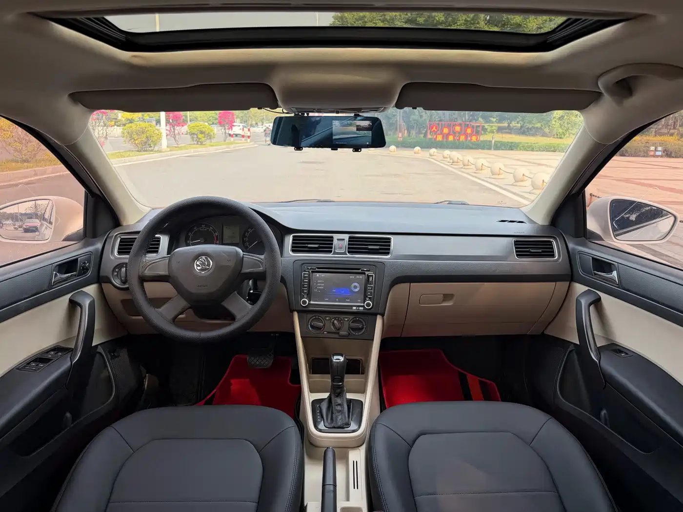 Škoda Rapid 2013 1.6L Automatic Smart Selection фото 5
