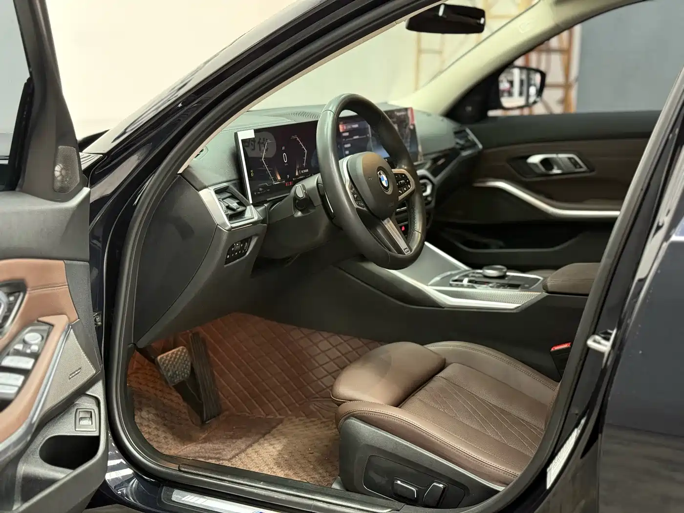 BMW 3 Series 2023 325Li M Sport Black Night Package фото 4