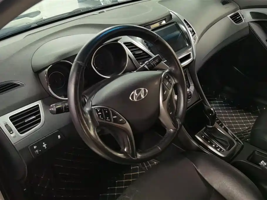 Hyundai Langdong 2015 1.6L Auto Premium фото 15