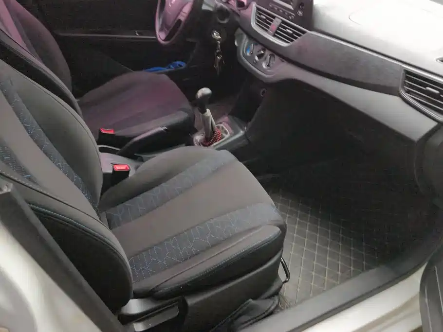 Baojun 310 2016 2016 1.2L Manual Value Edition