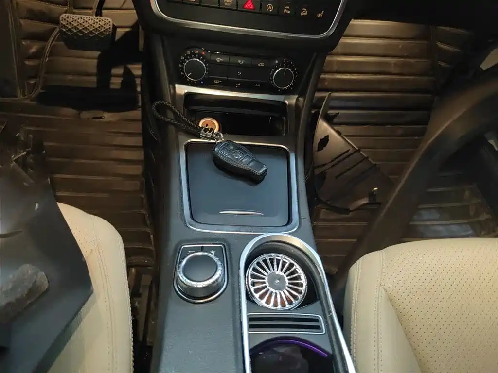 Mercedes-Benz GLA 2015 GLA 220 4MATIC Luxury фото 14