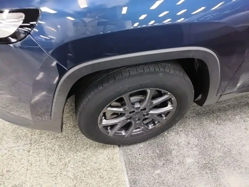 Photo 23 - Jeep Cherokee