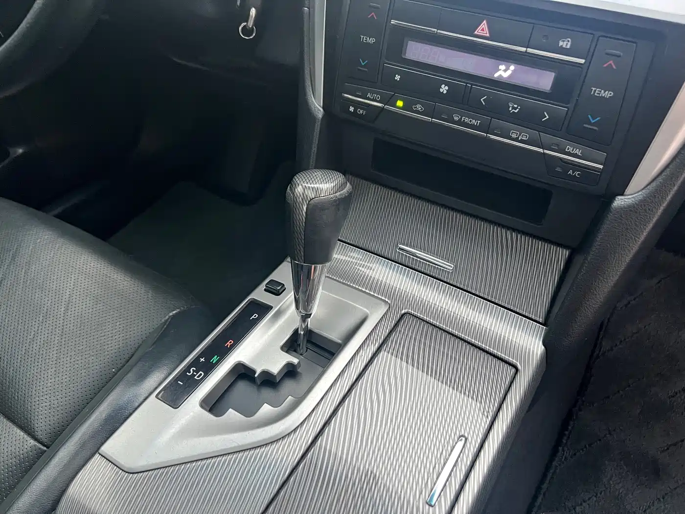Toyota Camry 2015 Junrui 2.0S Dynamic Edition фото 15