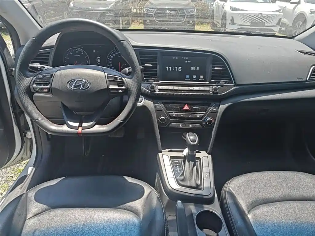 Hyundai Elantra 2018 1.4T DCT Dynamic·Vitality Model фото 10