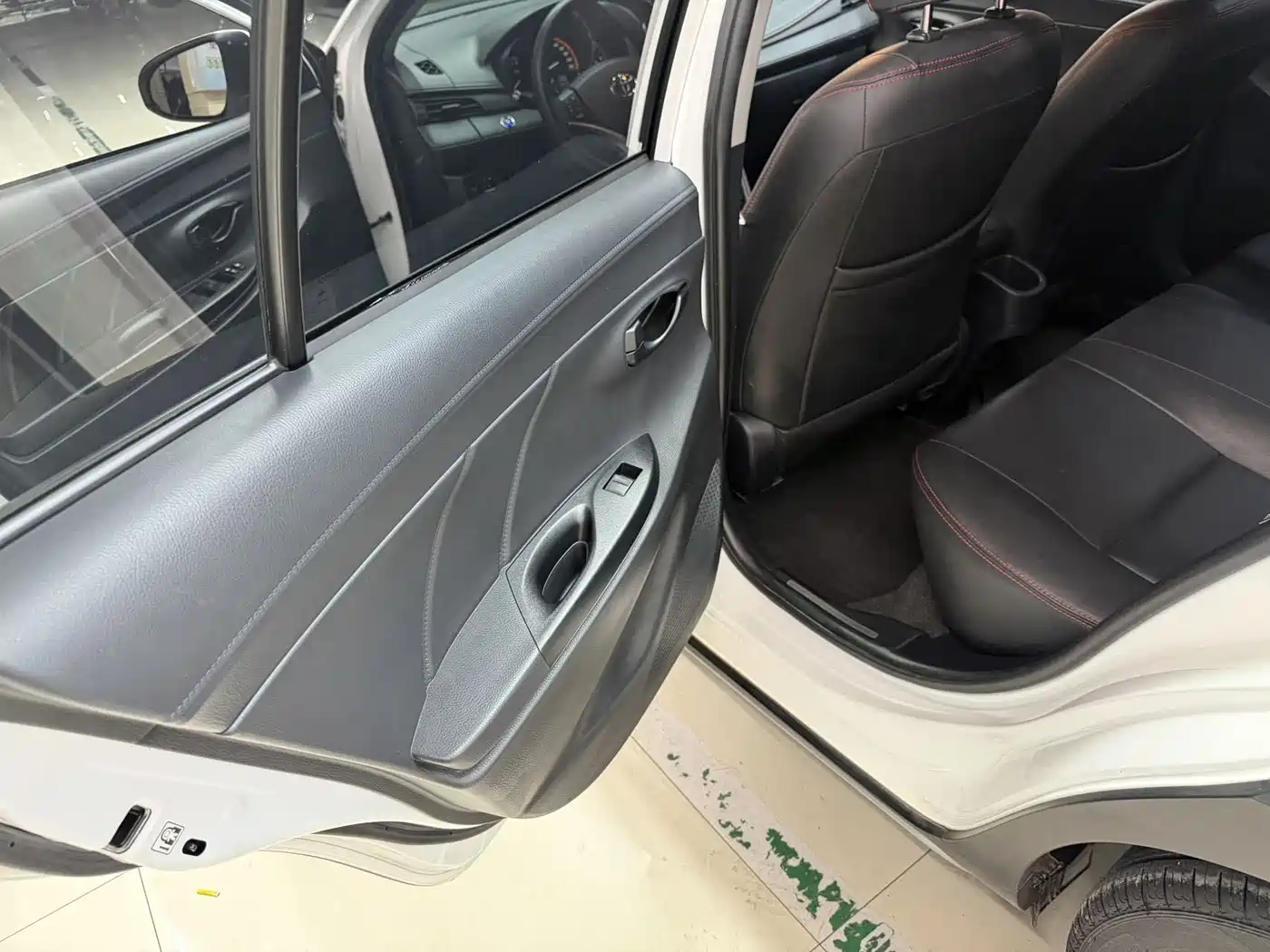 Toyota YARiS L Zhi Xuan 2022 Zhi Xuan X 1.5L CVT Luxury PLUS Edition фото 13