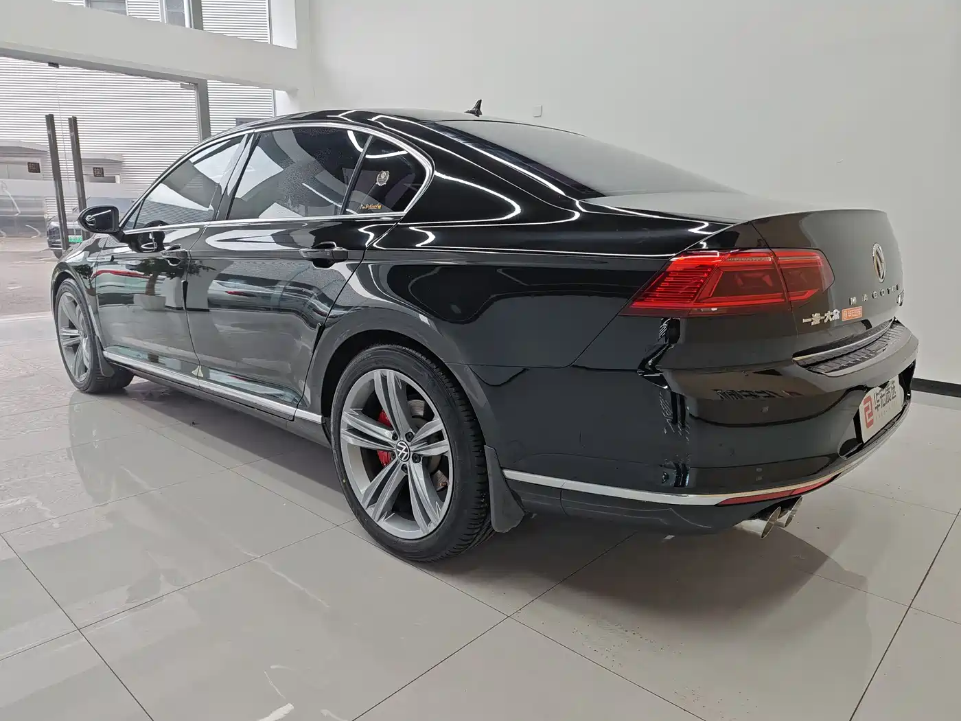 Volkswagen Magotan 2018 330TSI DSG Leading фото 3