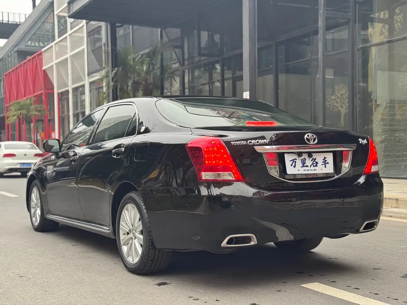 Toyota Crown 2010 2.5L Royal Leather Sunroof Navigation фото 26