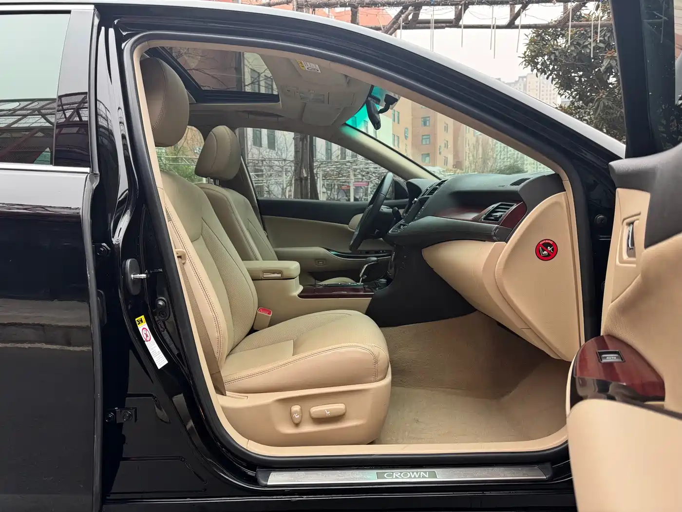 Toyota Crown 2010 2.5L Royal Leather Sunroof Navigation фото 8