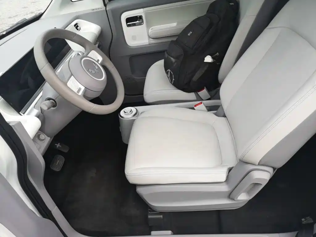Wuling Motors Wuling Air ev 2022 2023 4-Seat Advanced Edition