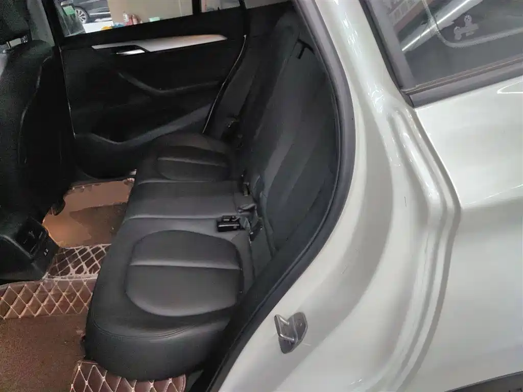 BMW X1 2019 sDrive18Li Fashion Model фото 13