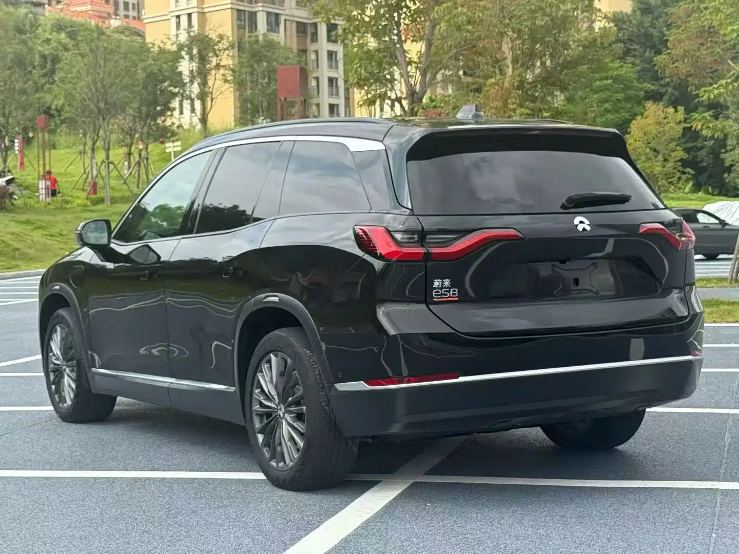 Фото 4 - NIO ES8
