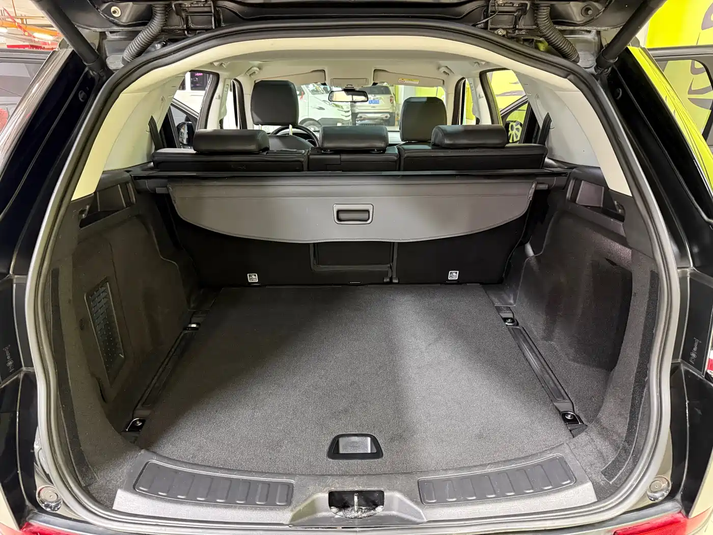 Land Rover Discovery Sport 2016 2.0T SE фото 16