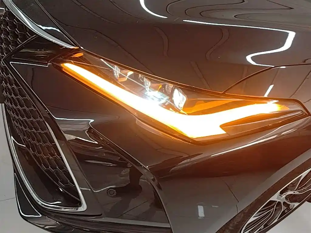 Toyota Avalon 2022 2.5L Progressive Edition фото 24