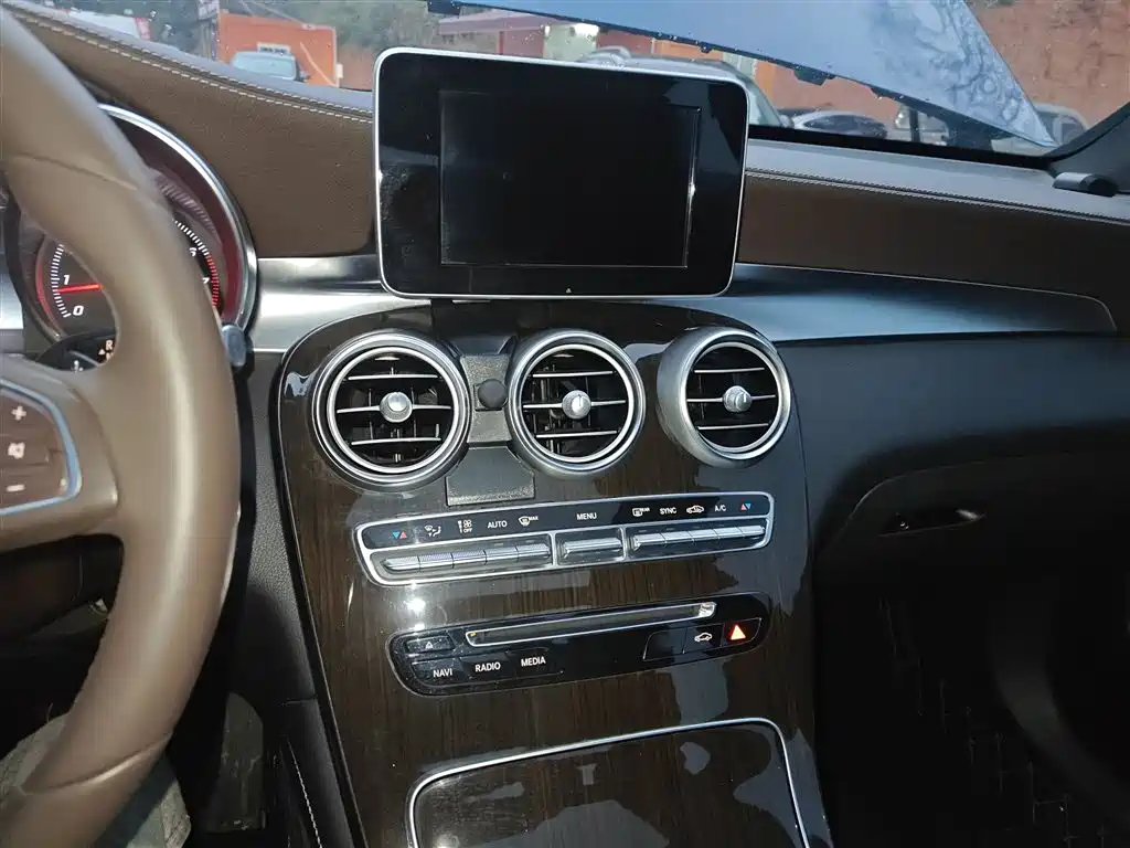 Mercedes-Benz GLC 2017 GLC 260 4MATIC Dynamic фото 7