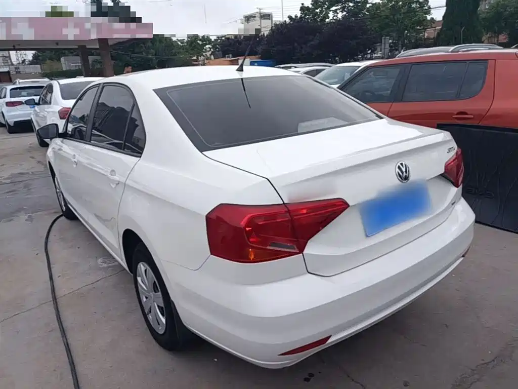 Volkswagen Jetta 2017 1.5L Manual Fashion фото 5