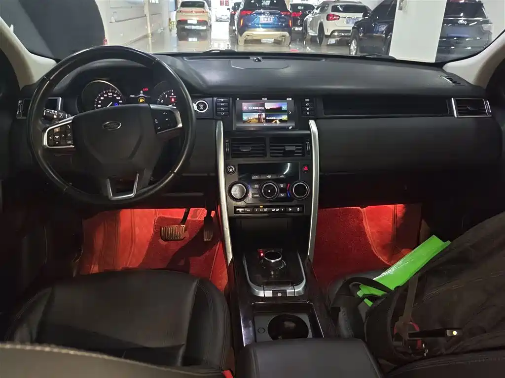 Land Rover Discovery Sport 2019 240PS SE Edition China VI фото 6