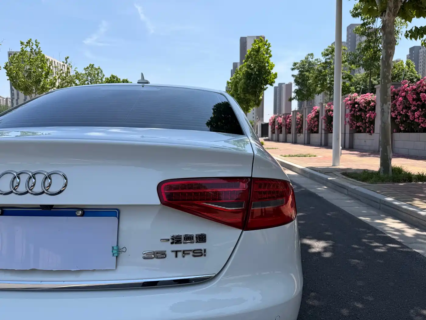 Audi A4L 2013 35 TFSI Automatic Standard фото 18