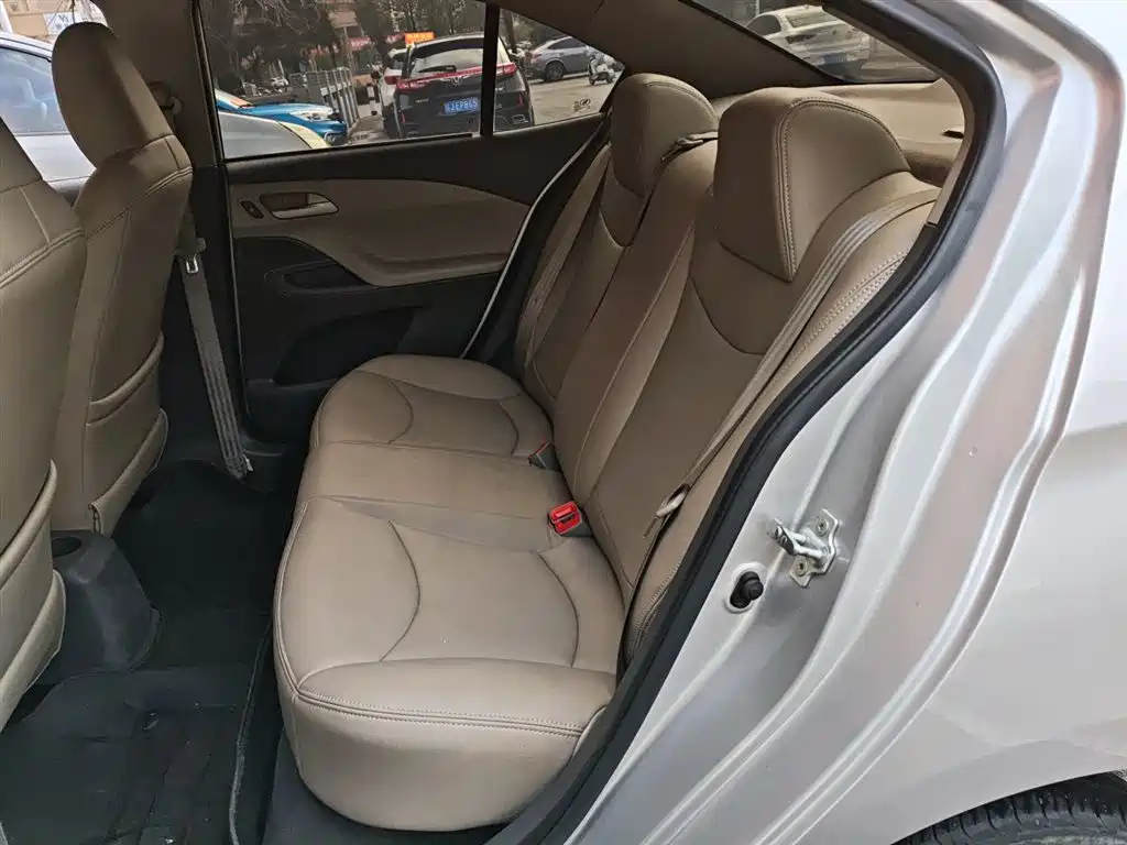 Chevrolet Sail 2015 Sail 3 1.3L AMT Ideal Edition фото 13
