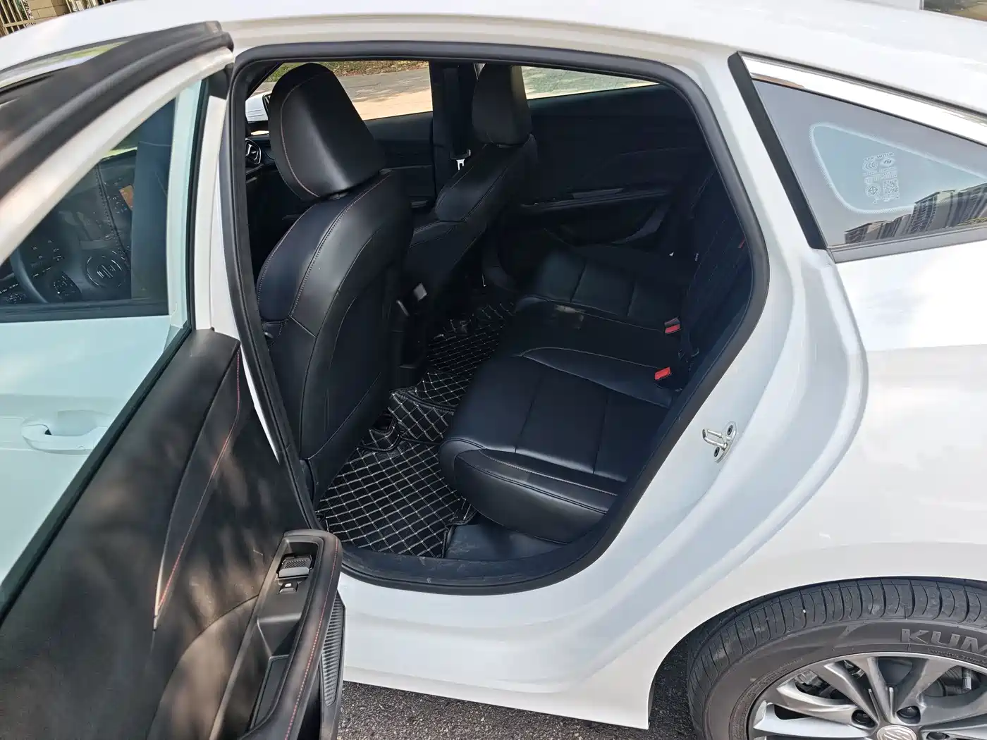 MG MG5 2025 2026 180DVVT Global Pioneer Edition