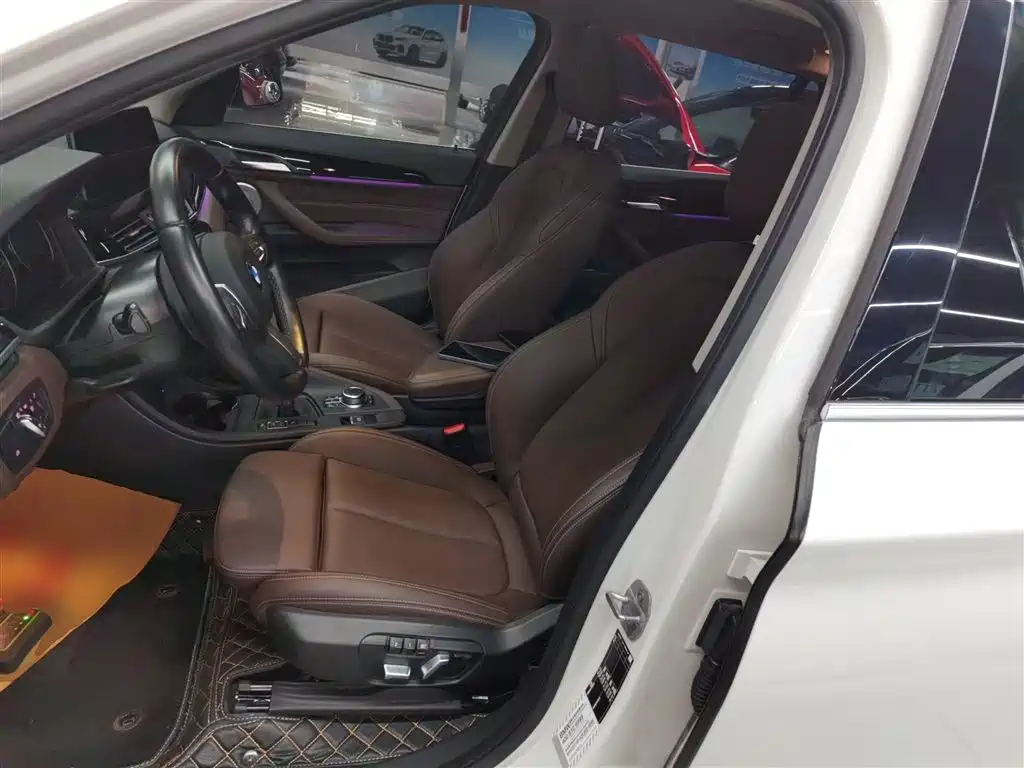 BMW X1 2022 sDrive25Li Leading фото 11