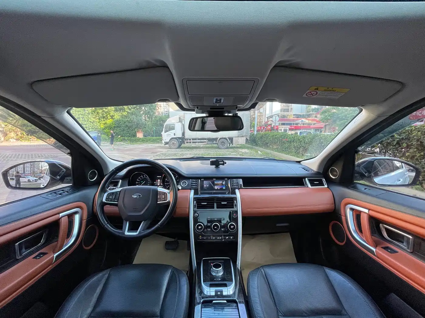 Land Rover Discovery Sport 2016 2.0T SE фото 13
