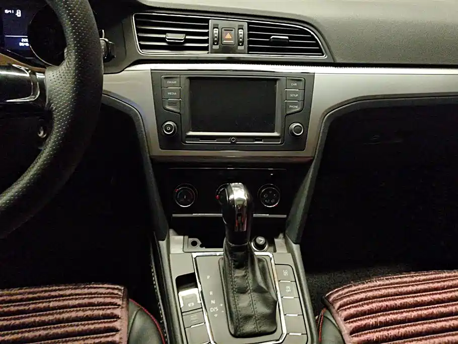 Volkswagen Lamando 2017 230TSI DSG Trend Edition фото 13