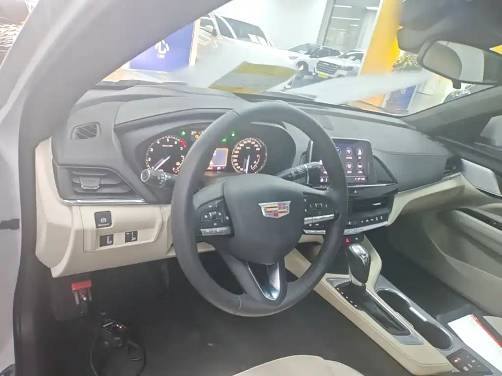 Cadillac CT4 2023 2023 25T Luxury Model