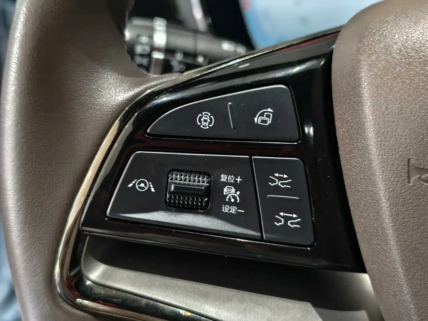 BYD Han 2023 DM-i Champion Edition 121KM Honor фото 11