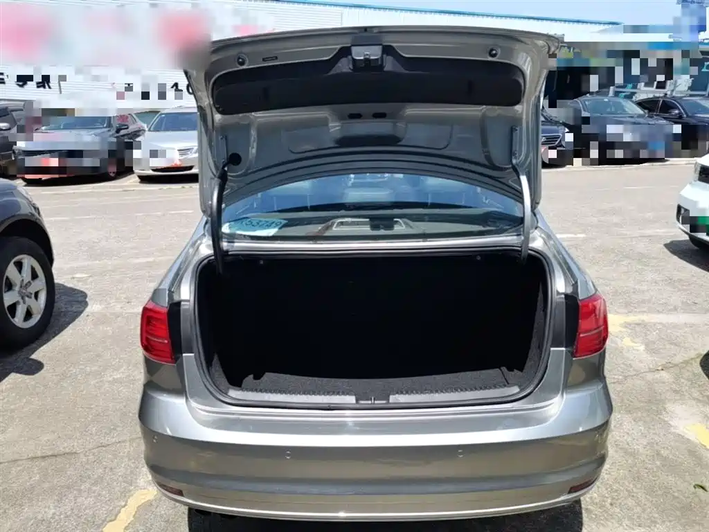 Volkswagen Sagitar 2017 230TSI Automatic Comfort фото 19