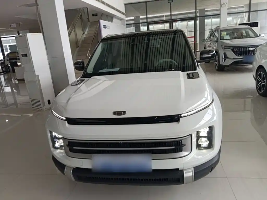Фото 3 - Geely ICON