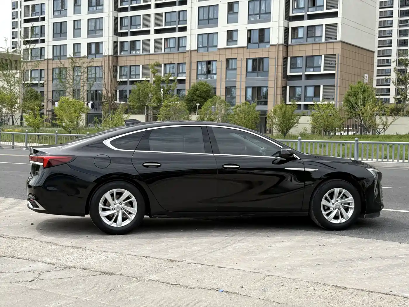 BUICK LACROSSE