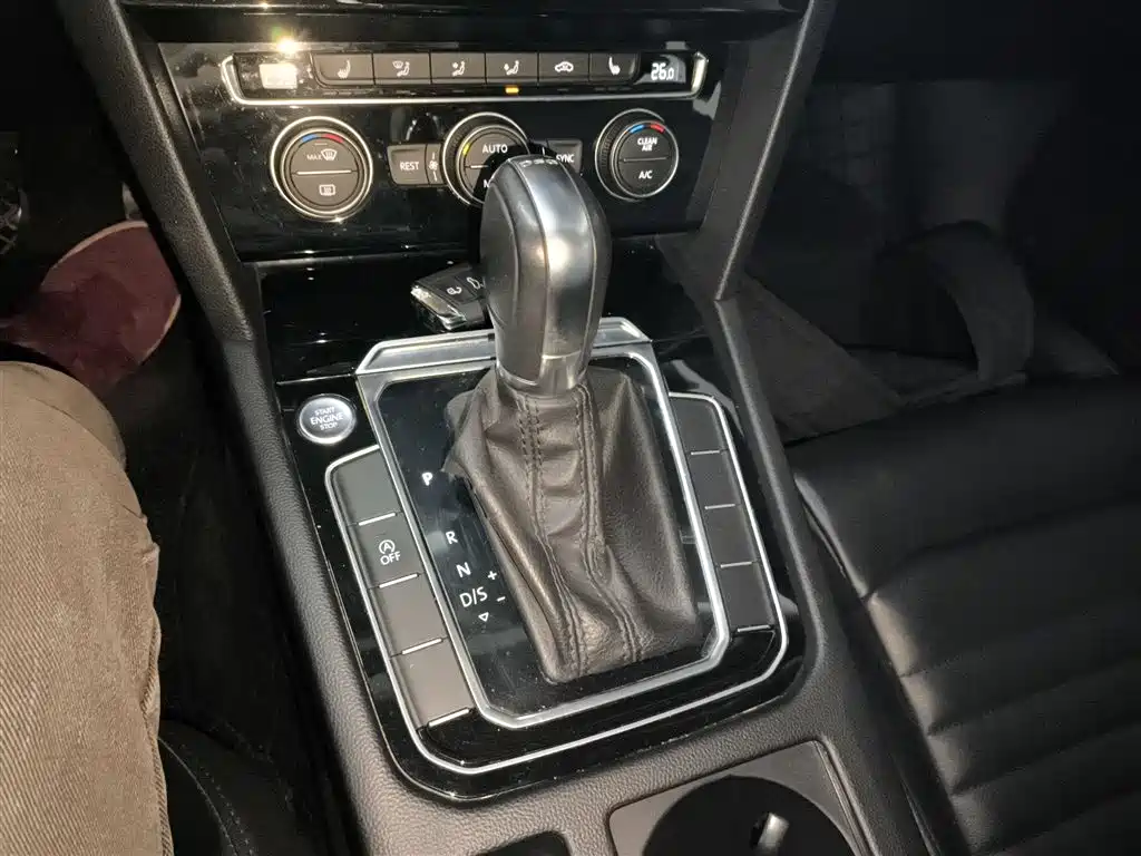 Volkswagen Magotan 2019 330TSI DSG Luxury Class China VI фото 14