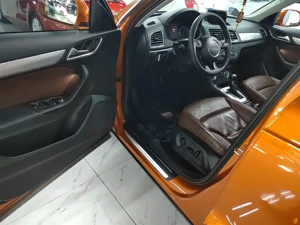 Audi Q3 2015 35 TFSI quattro Technology фото 18