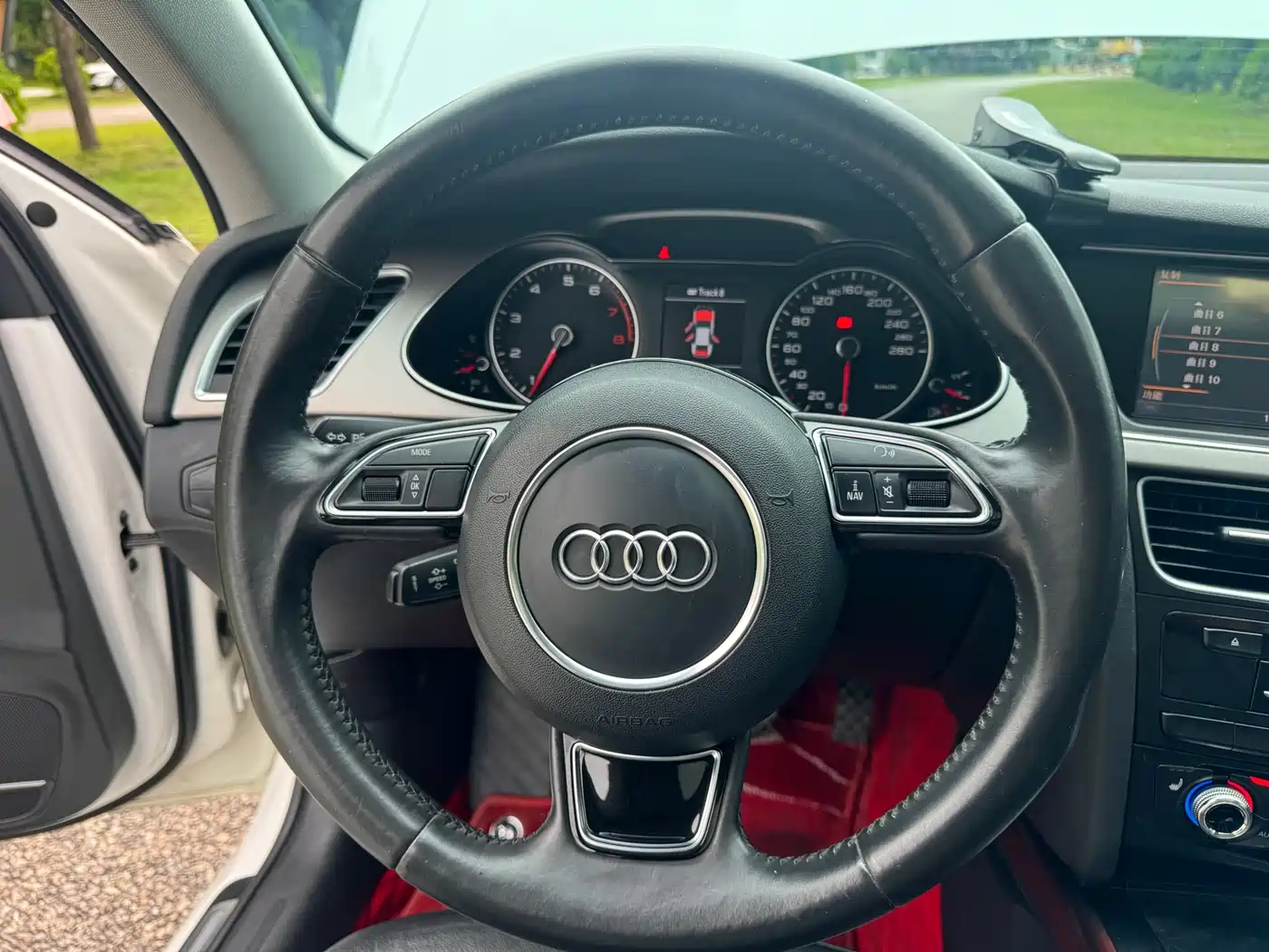 Photo 14 - Audi A4L