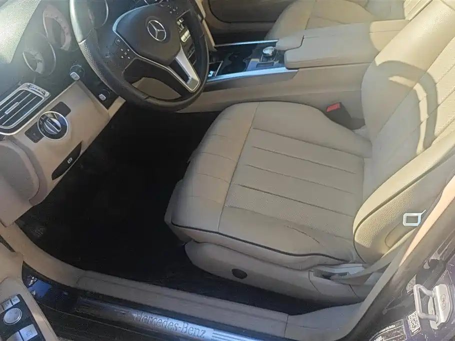 Mercedes-Benz E-Class 2015 E 200 L Sport фото 9