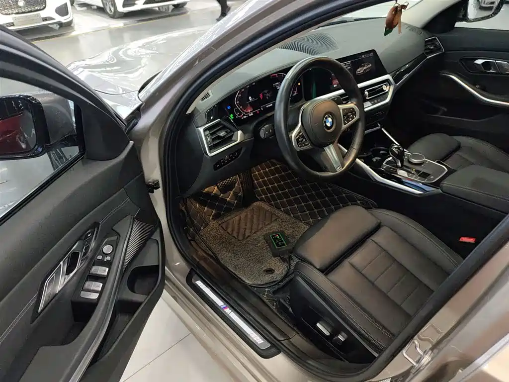 BMW 3 Series 2021 320Li M Sport Package фото 12