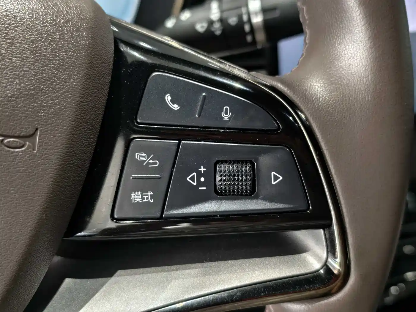 BYD Han 2023 DM-i Champion Edition 121KM Honor фото 16