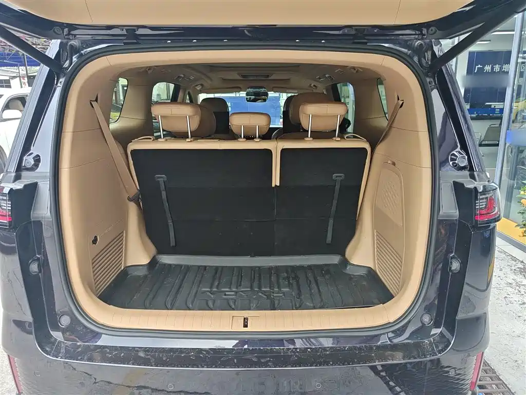 Voyah Auto Voyah Dreamer 2022 Low-carbon Dream+Smart Package фото 15