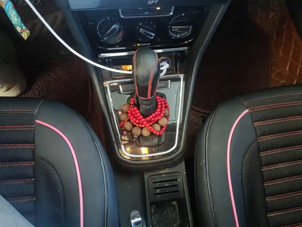 Volkswagen Bora 2016 230TSI DSG Comfort фото 14
