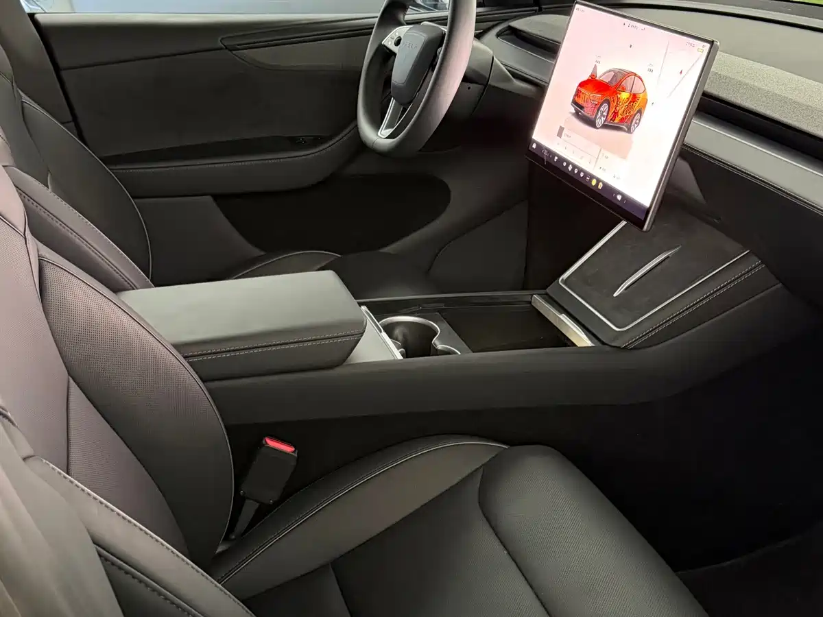 Tesla Model Y L 2026 2025 Facelift Long Range AWD