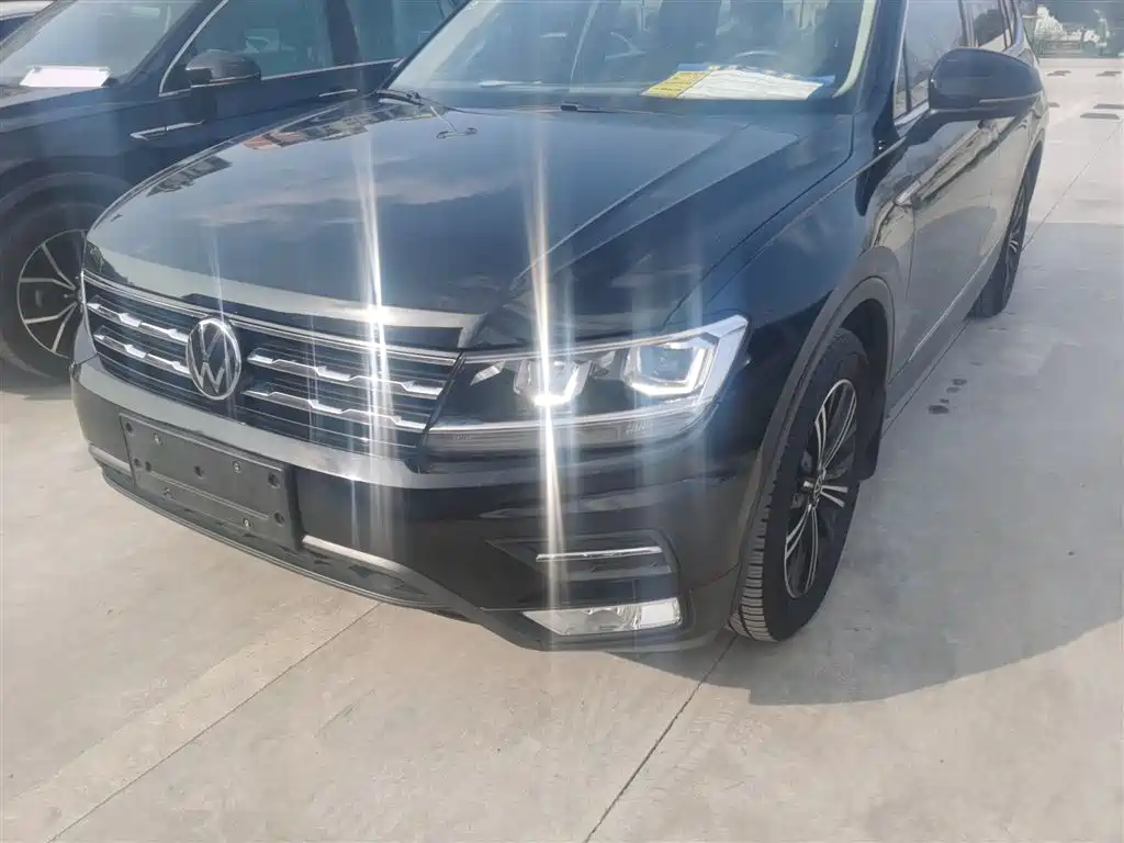 Volkswagen Tiguan L 2021 330TSI Automatic 2WD Smart фото 15
