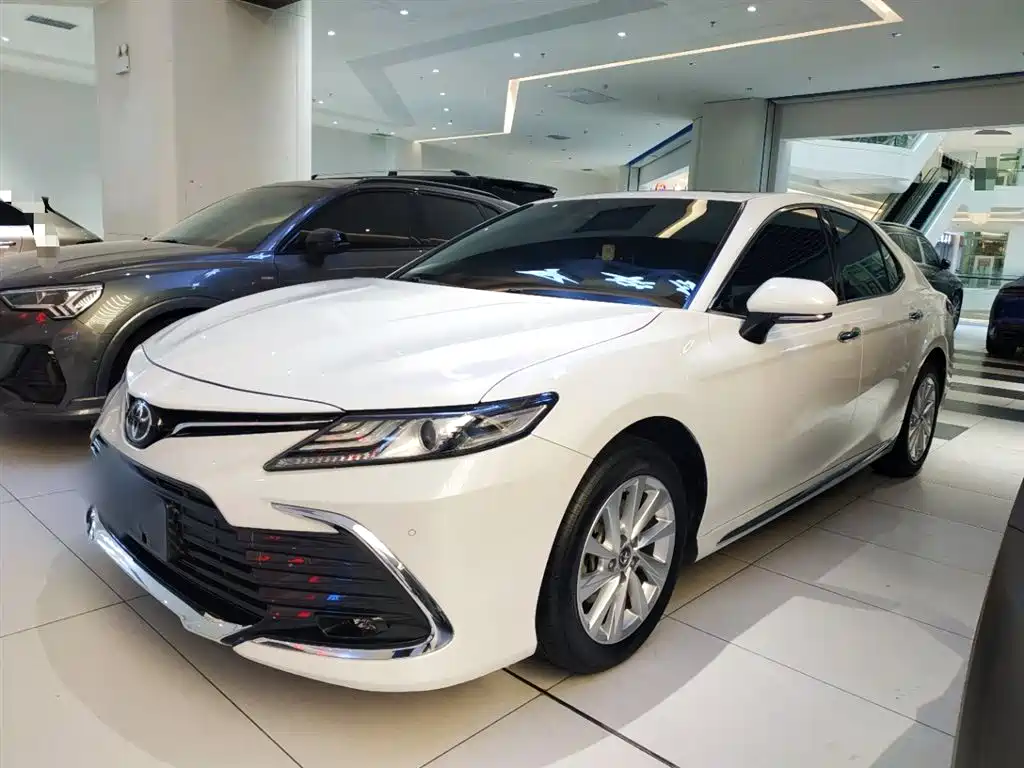 Toyota Camry 2023 2.0G Luxury Edition