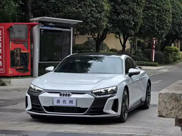  Audi Audi e-tron GT 2023 Base Model