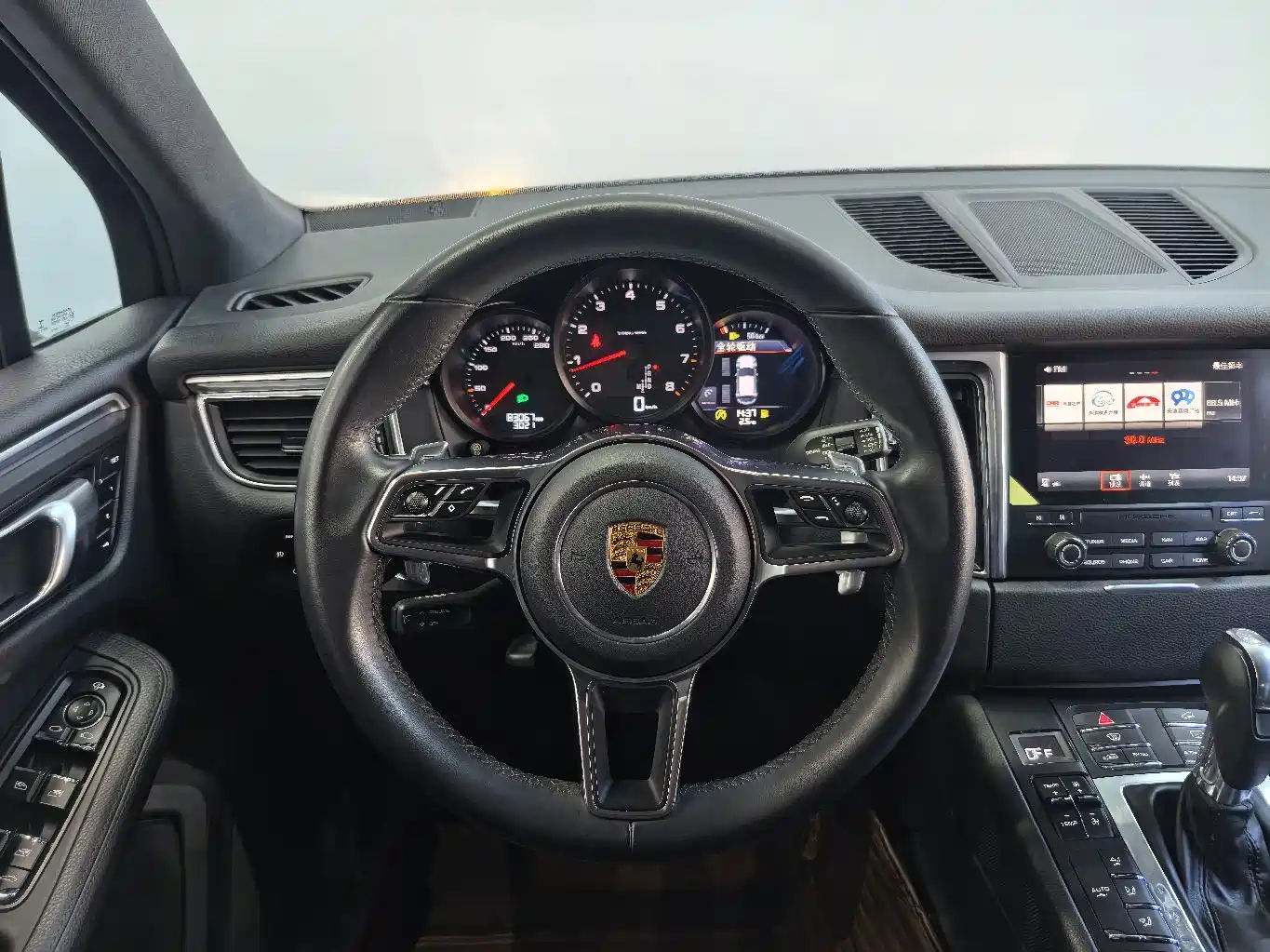 Porsche Macan 2017 Macan 2.0T фото 7